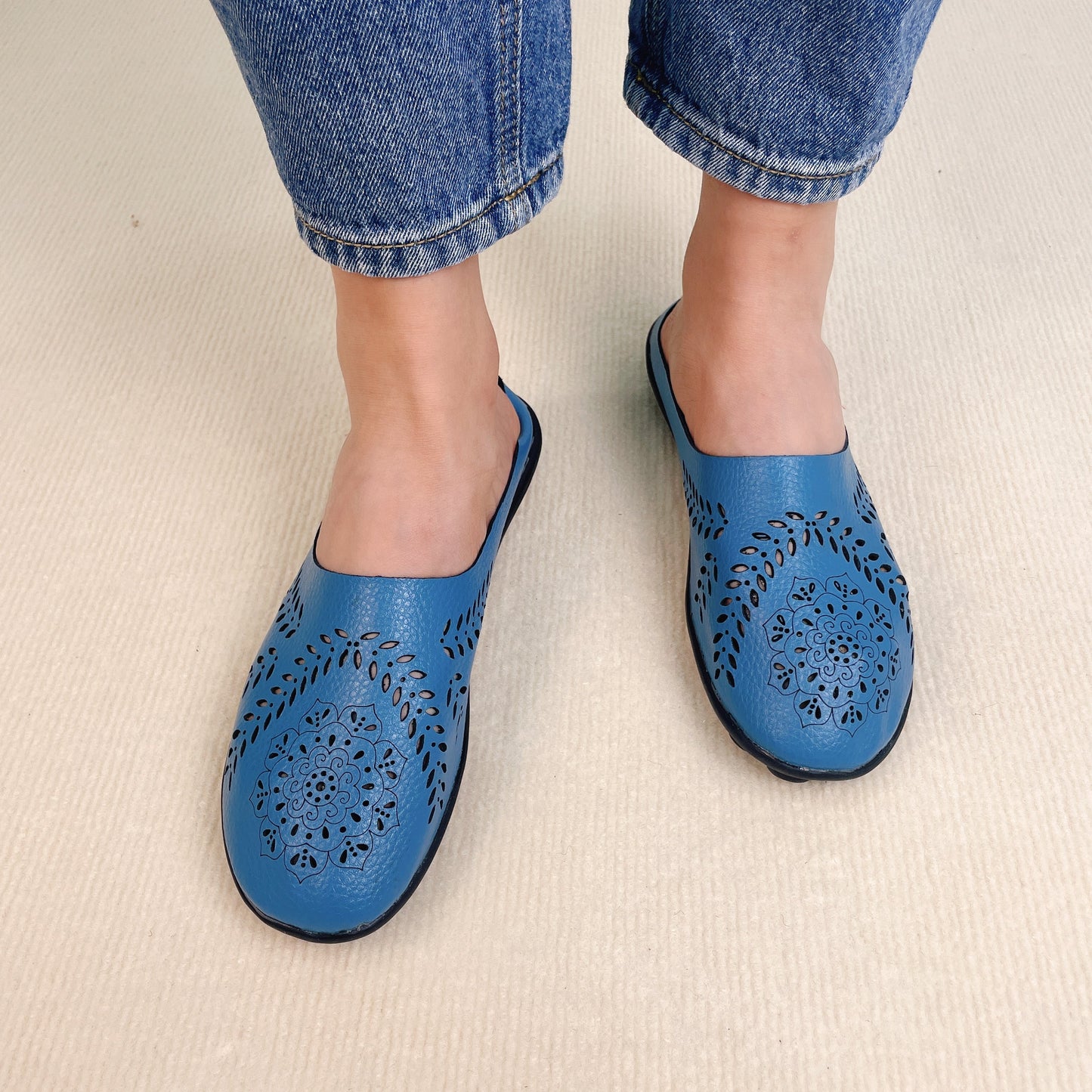 🔥Casual All-match Hollow Slippers