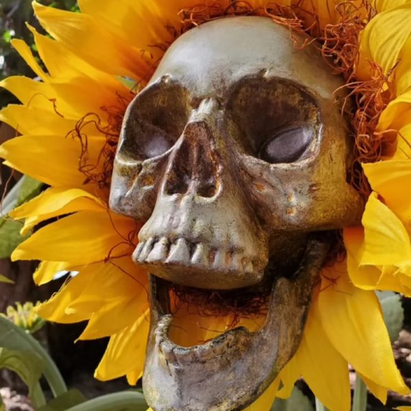 HALLOWEEN DECOR SKULL SUNFLOWERS🌻BUY 3 FREE SHIPPING