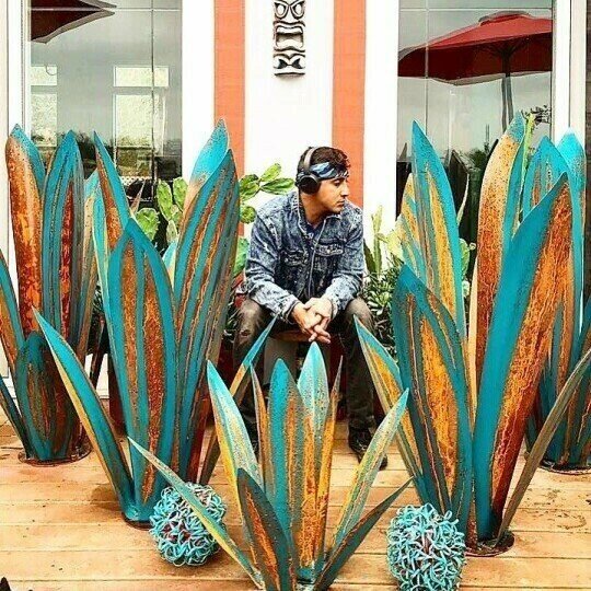 🎄52% OFF on the last day--Waterproof Solar Garden Agave Lamp