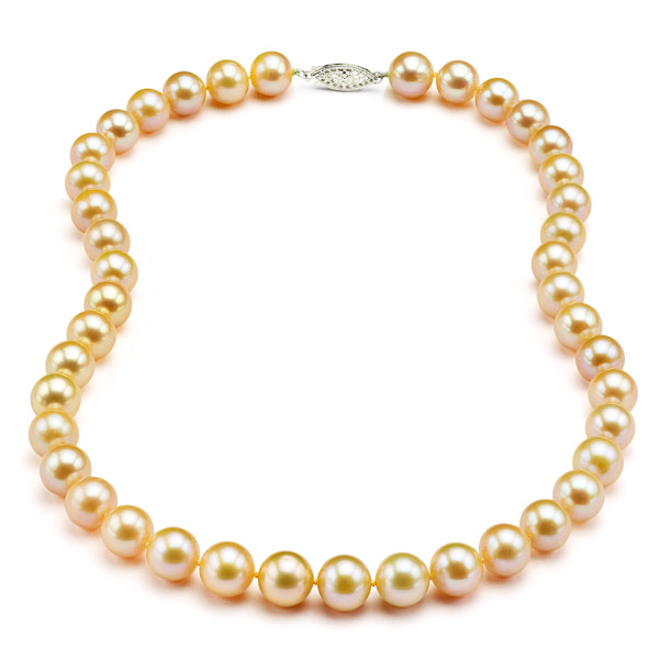 Temperament deep sea shell pearl necklace